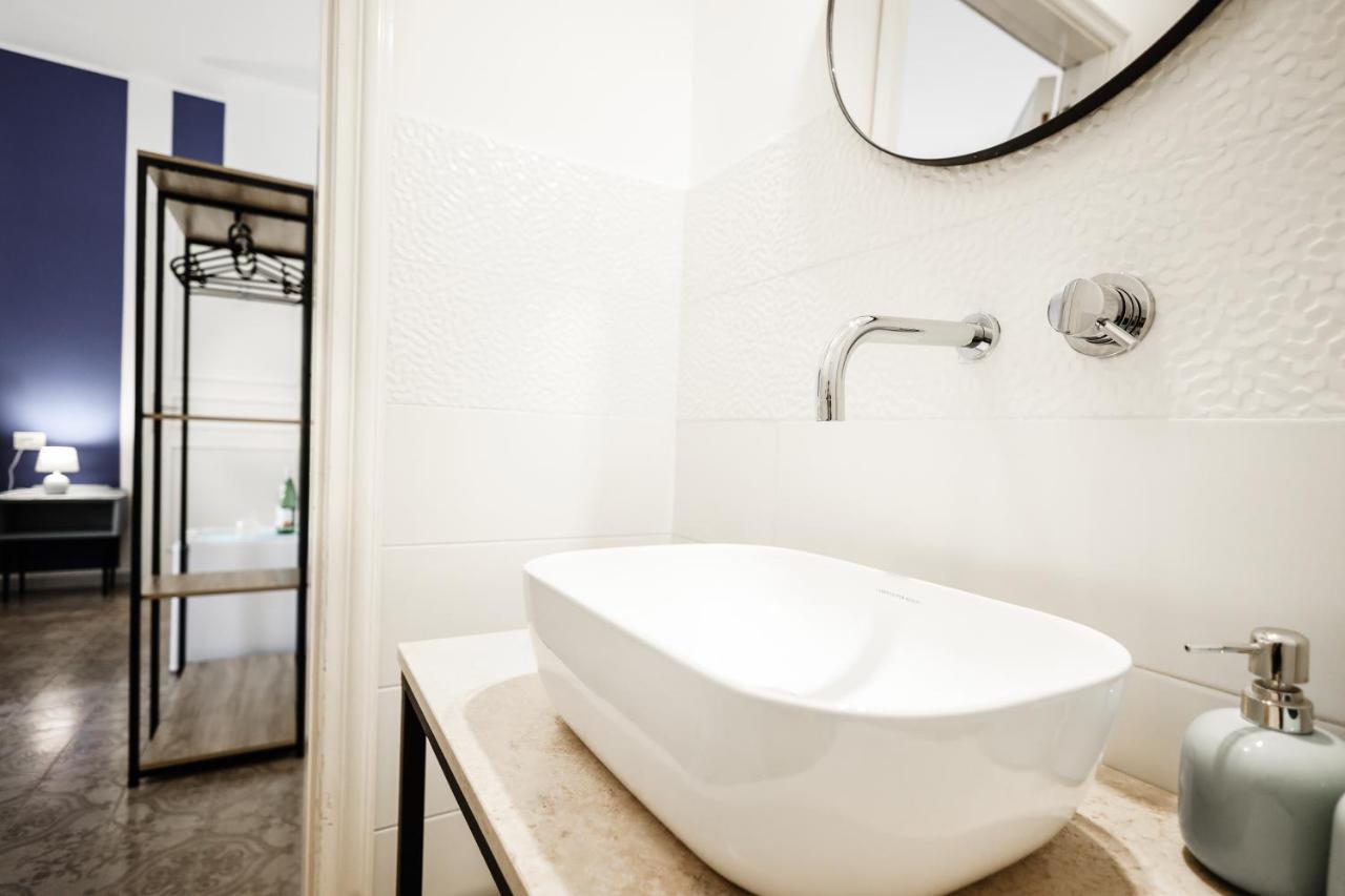 2 Santi - Suite And Rooms レッチェ エクステリア 写真